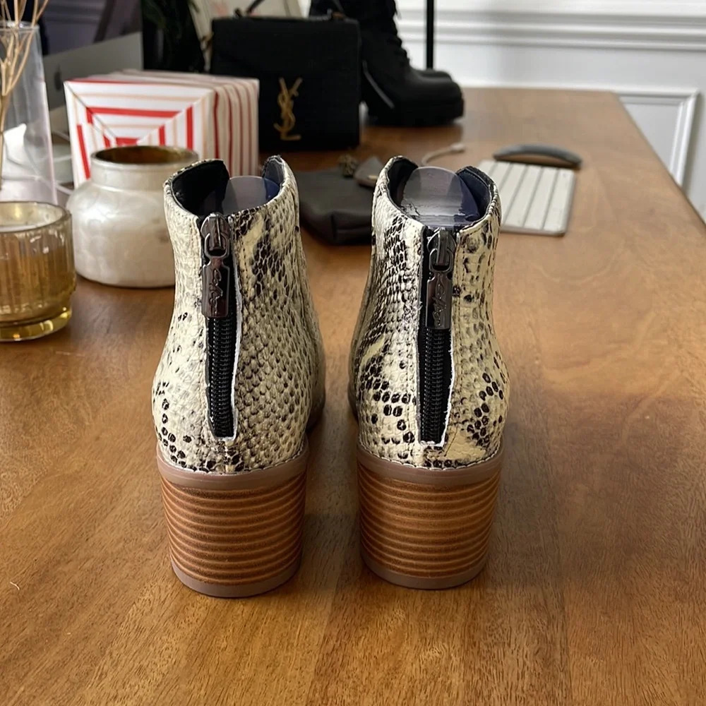 Snake skin leather boots size 7.5 & 8 waterproof - Picture 4 of 6